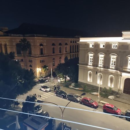 Al Teatro Verdi Luxury Apartment Салерно Екстер'єр фото