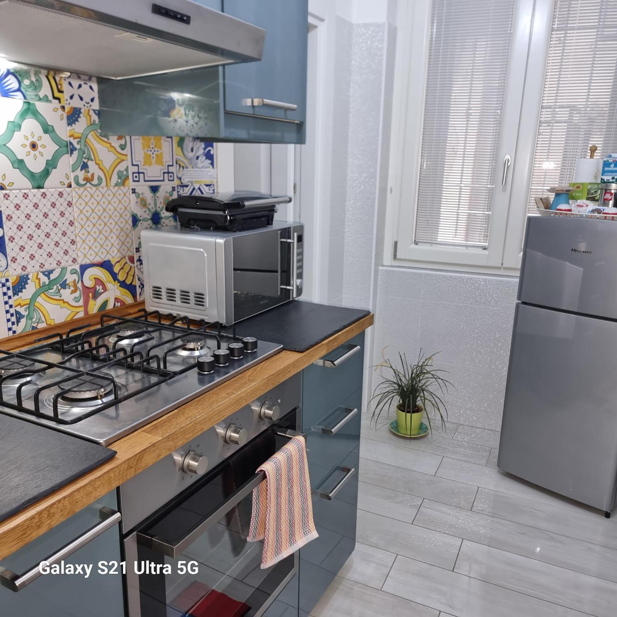 Al Teatro Verdi Luxury Apartment Салерно Екстер'єр фото