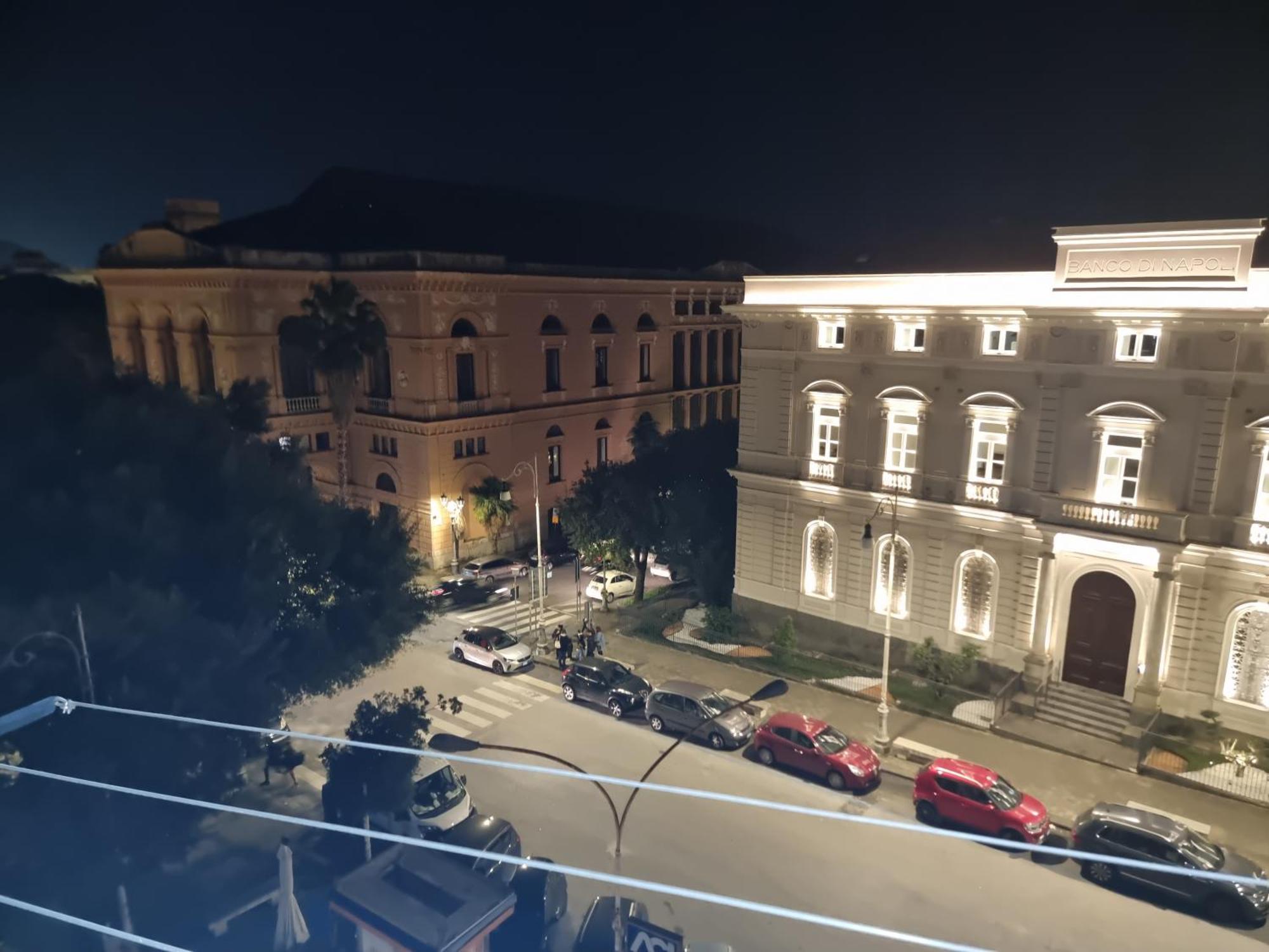 Al Teatro Verdi Luxury Apartment Салерно Екстер'єр фото
