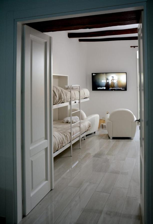 Al Teatro Verdi Luxury Apartment Салерно Екстер'єр фото