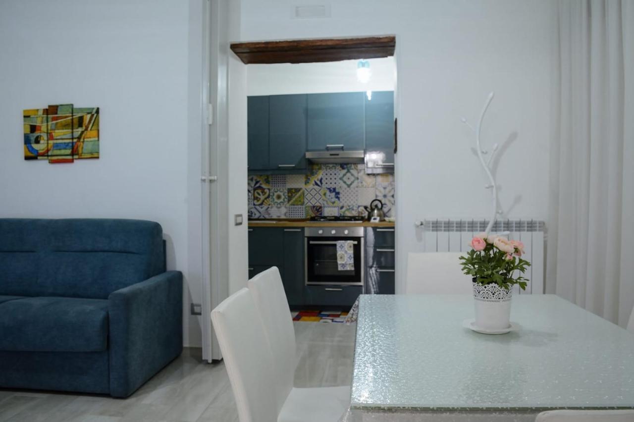 Al Teatro Verdi Luxury Apartment Салерно Екстер'єр фото