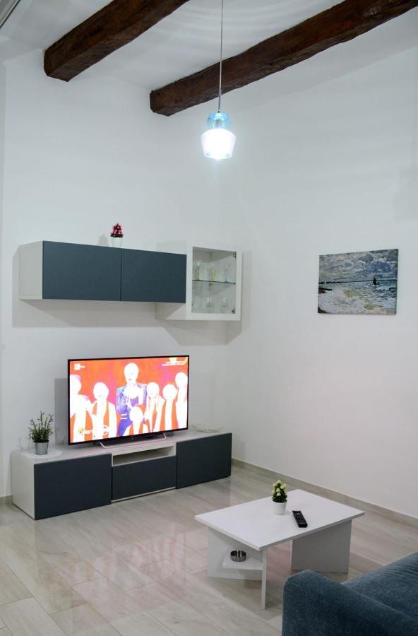Al Teatro Verdi Luxury Apartment Салерно Екстер'єр фото